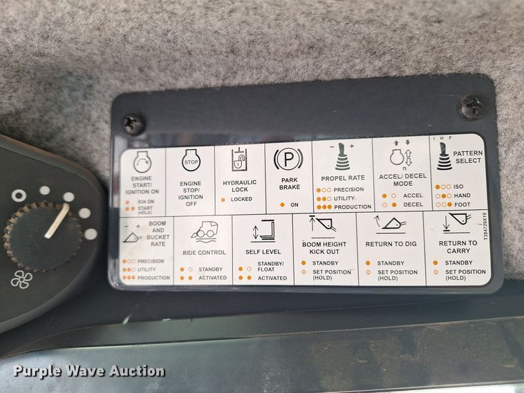 image for item EQ2300 2018 John Deere 333G tracked skid steer loader