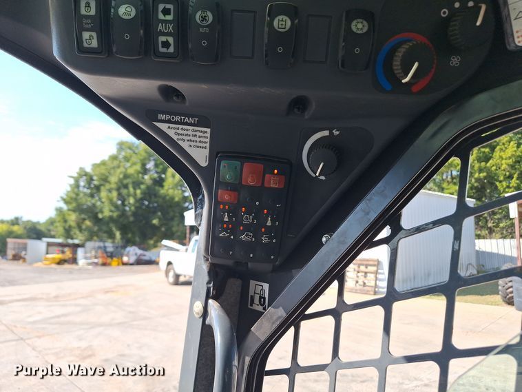 image for item EQ2300 2018 John Deere 333G tracked skid steer loader