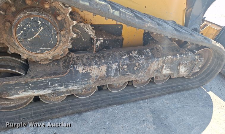 image for item EQ2300 2018 John Deere 333G tracked skid steer loader