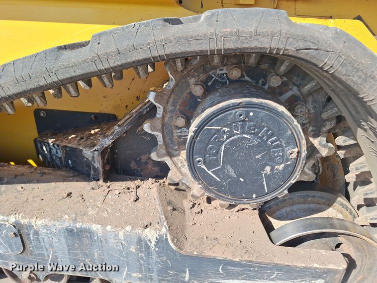 image for item EQ2300 2018 John Deere 333G tracked skid steer loader