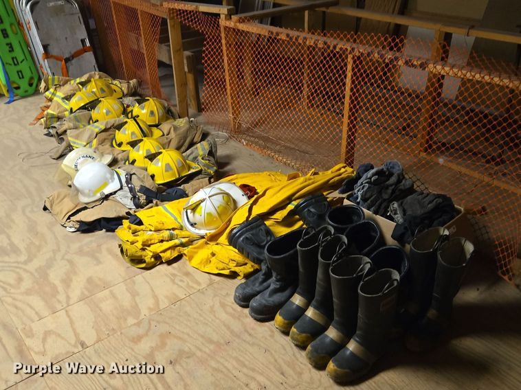 image for item EQ3519 Fire fighter equipment