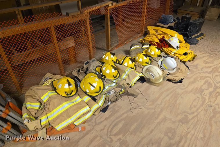 image for item EQ3519 Fire fighter equipment