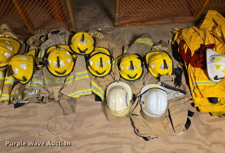 image for item EQ3519 Fire fighter equipment