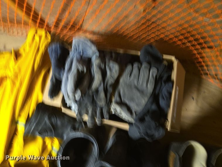 image for item EQ3519 Fire fighter equipment