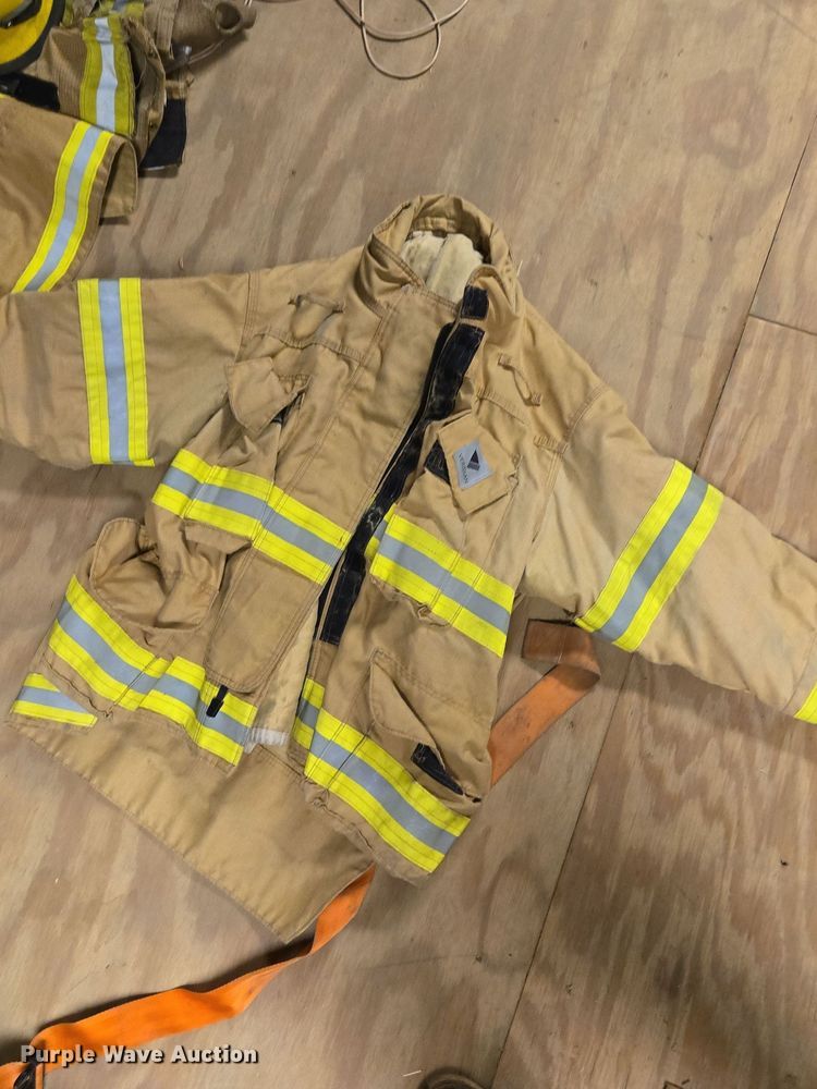 image for item EQ3519 Fire fighter equipment