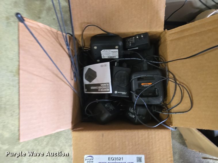 image for item EQ3521 Approximately 35 two way radios 