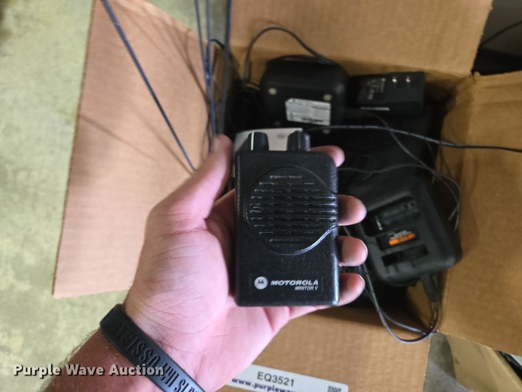 image for item EQ3521 Approximately 35 two way radios 