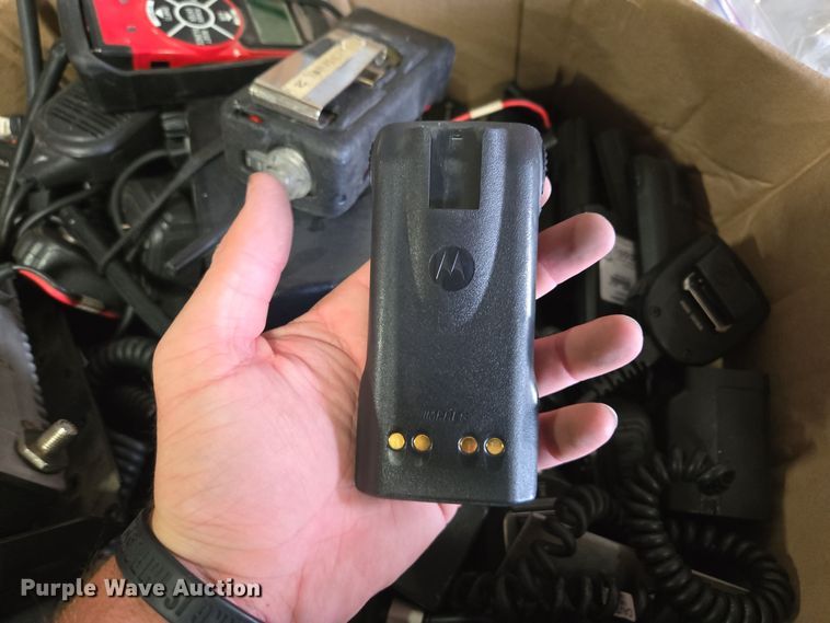 image for item EQ3521 Approximately 35 two way radios 