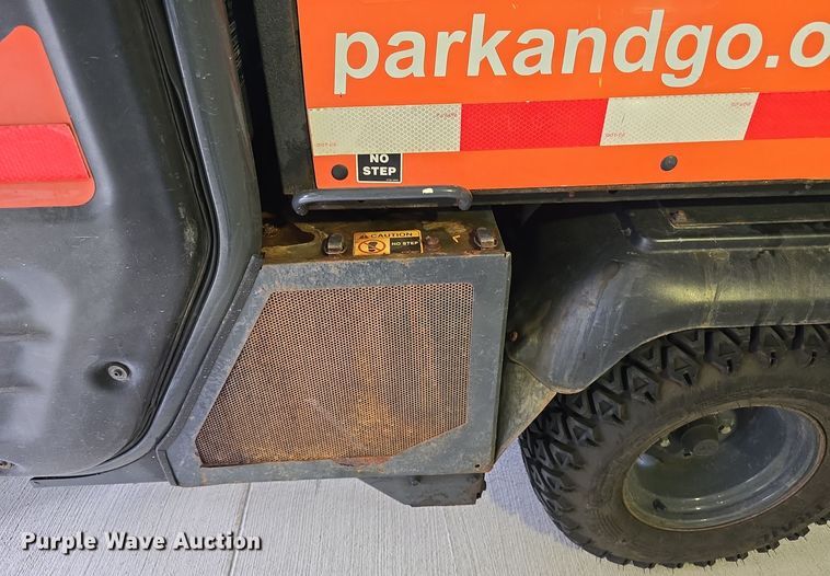 image for item IO9996 2012 Kubota RTV1100 utility vehicle