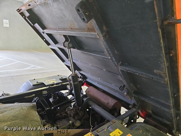 image for item IO9996 2012 Kubota RTV1100 utility vehicle