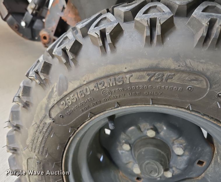 image for item IO9996 2012 Kubota RTV1100 utility vehicle