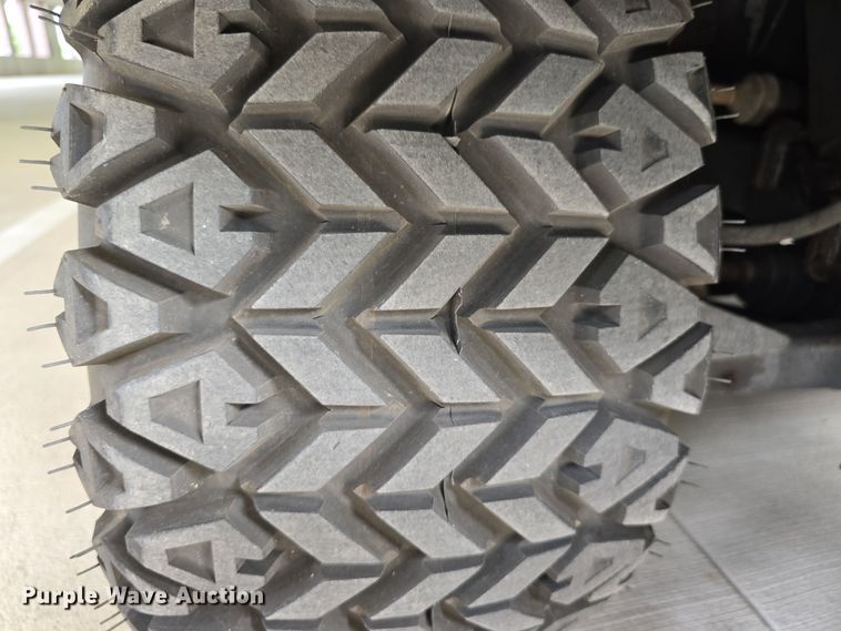 image for item IO9996 2012 Kubota RTV1100 utility vehicle