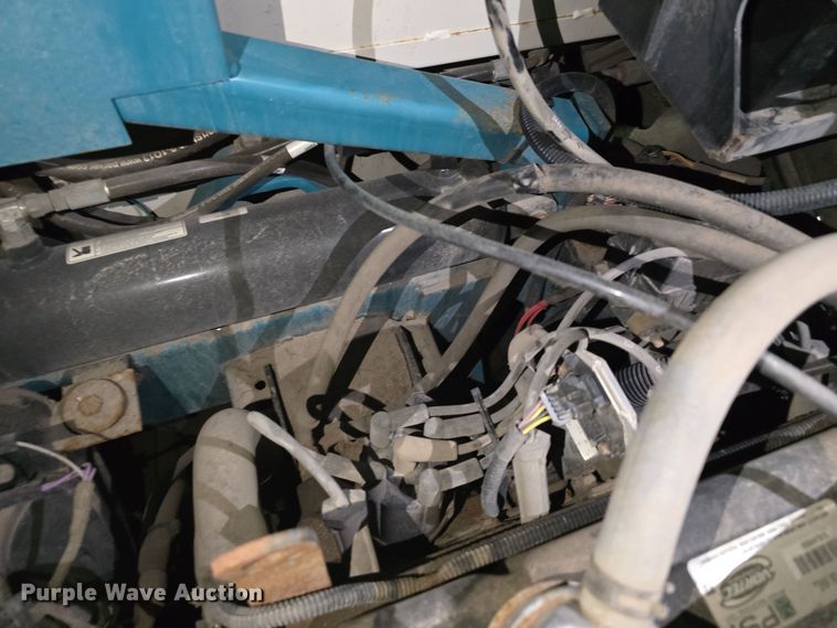 image for item IO9997 2013 Tennant 800 sweeper