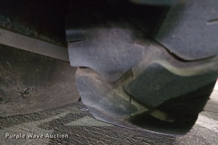 image for item IO9997 2013 Tennant 800 sweeper