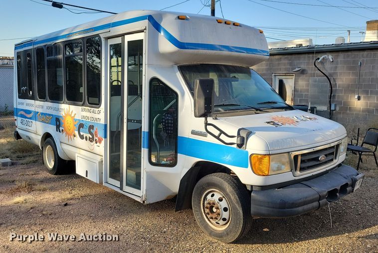 image for item JO9340 2007 Ford Eldorado  shuttle bus