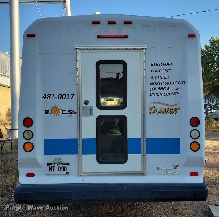 image for item JO9340 2007 Ford Eldorado  shuttle bus