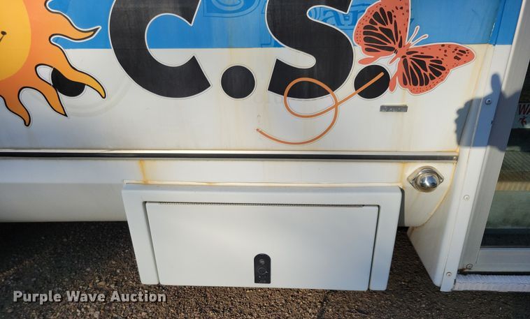 image for item JO9340 2007 Ford Eldorado  shuttle bus