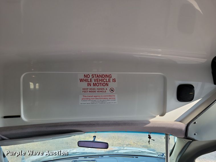 image for item JO9340 2007 Ford Eldorado  shuttle bus