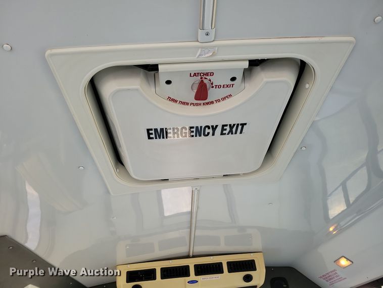 image for item JO9340 2007 Ford Eldorado  shuttle bus