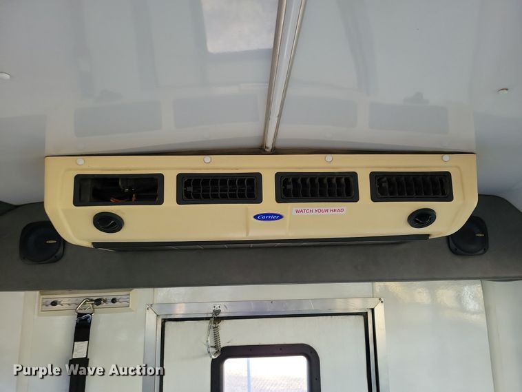 image for item JO9340 2007 Ford Eldorado  shuttle bus