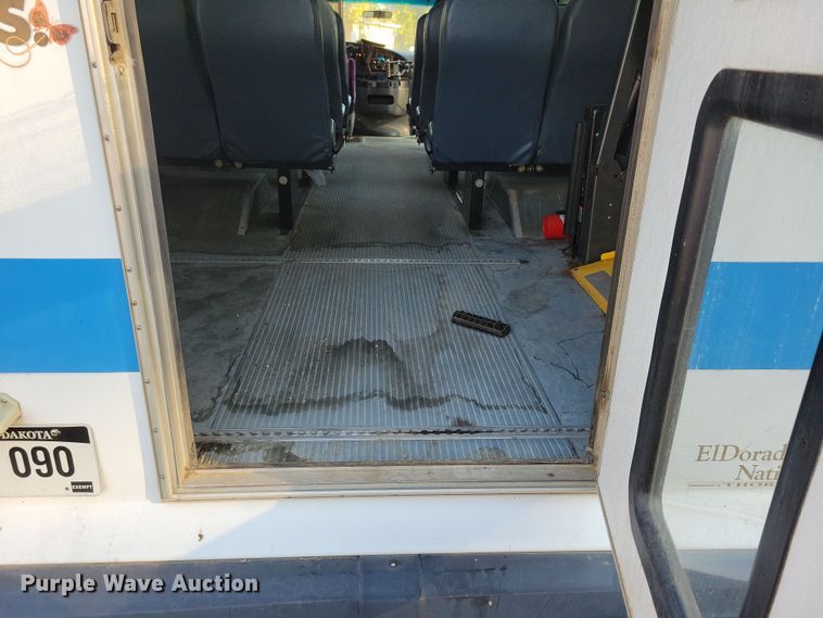 image for item JO9340 2007 Ford Eldorado  shuttle bus