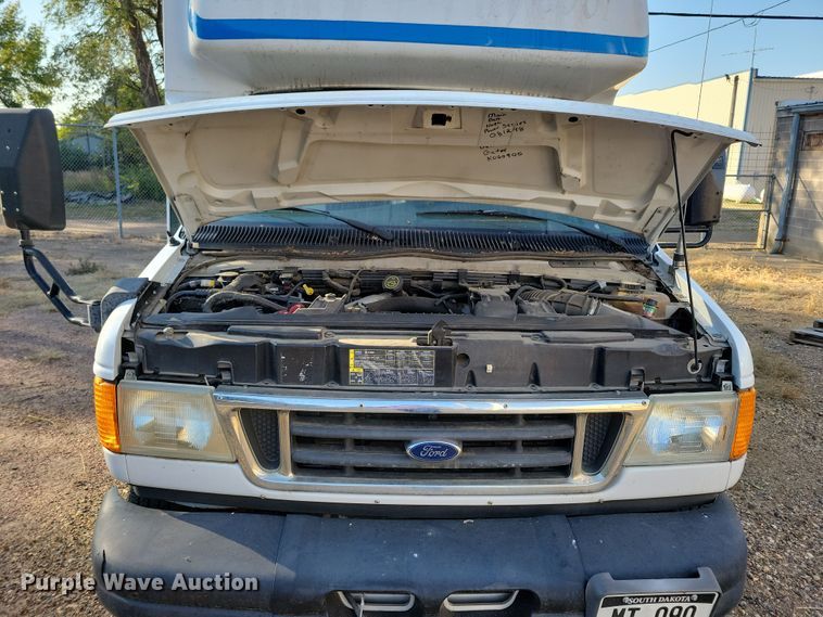 image for item JO9340 2007 Ford Eldorado  shuttle bus