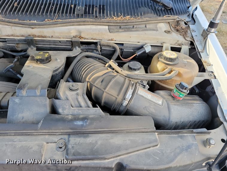 image for item JO9340 2007 Ford Eldorado  shuttle bus