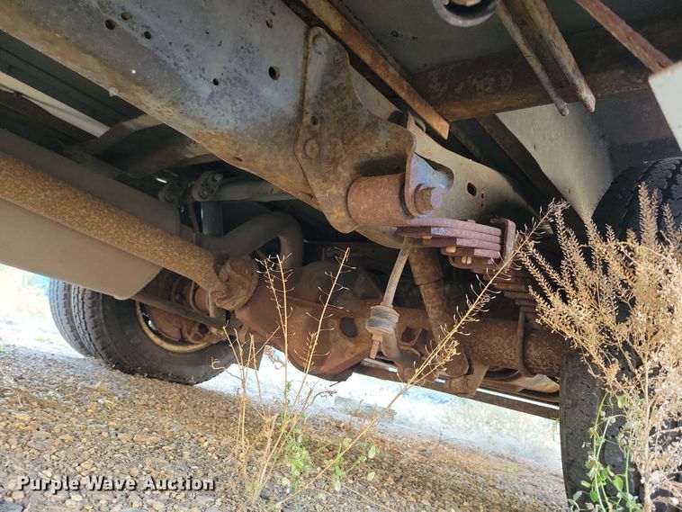 image for item JO9340 2007 Ford Eldorado  shuttle bus