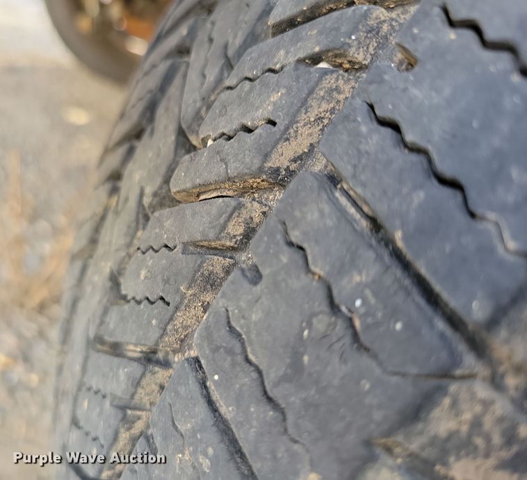 image for item JO9340 2007 Ford Eldorado  shuttle bus