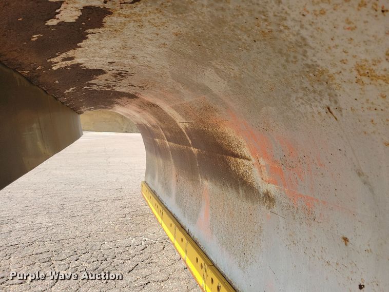 image for item JO9375 2009 Sterling LT9500 dump truck