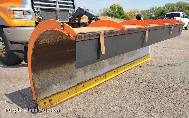 image for item JO9375 2009 Sterling LT9500 dump truck