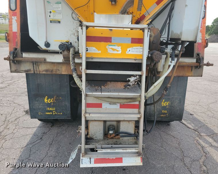 image for item JO9375 2009 Sterling LT9500 dump truck