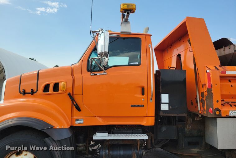 image for item JO9375 2009 Sterling LT9500 dump truck