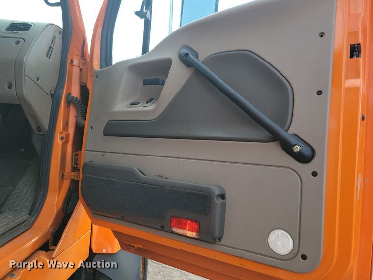 image for item JO9375 2009 Sterling LT9500 dump truck