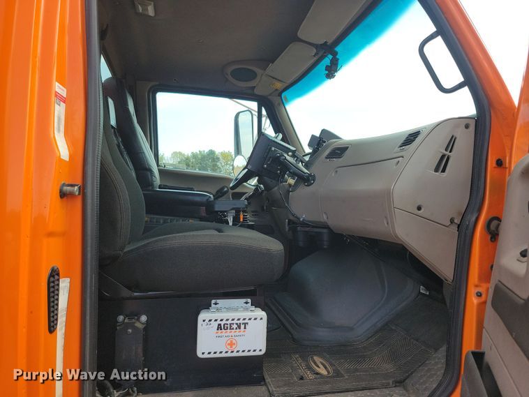 image for item JO9375 2009 Sterling LT9500 dump truck