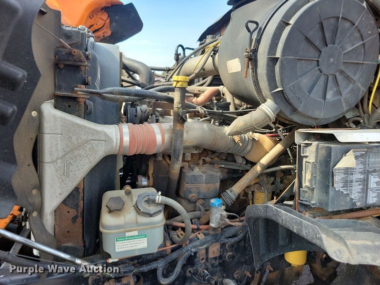 image for item JO9375 2009 Sterling LT9500 dump truck