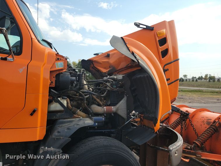 image for item JO9375 2009 Sterling LT9500 dump truck