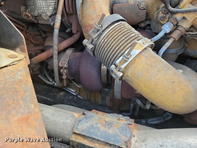 image for item JO9375 2009 Sterling LT9500 dump truck