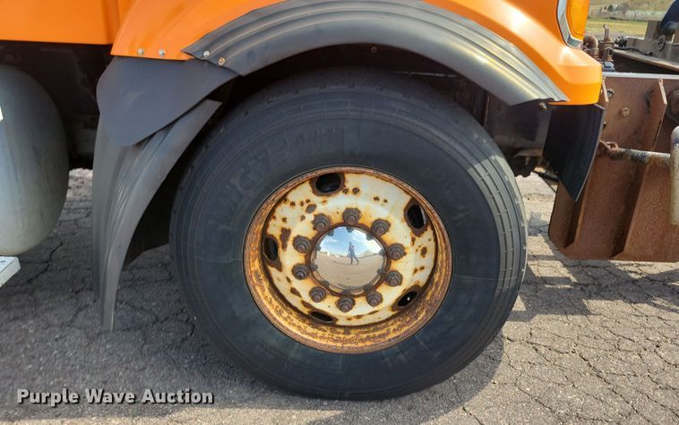 image for item JO9375 2009 Sterling LT9500 dump truck