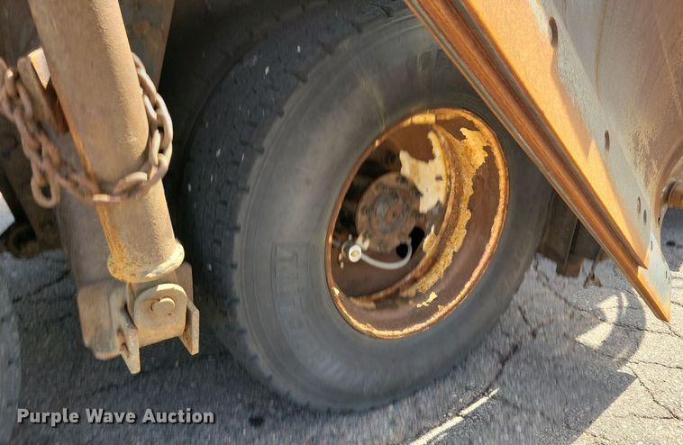 image for item JO9375 2009 Sterling LT9500 dump truck