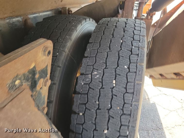 image for item JO9375 2009 Sterling LT9500 dump truck