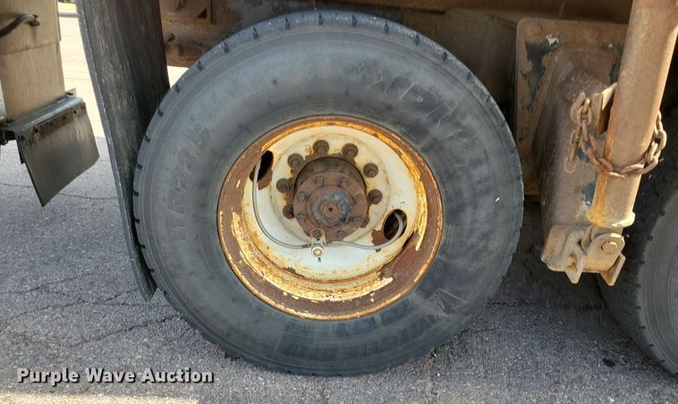 image for item JO9375 2009 Sterling LT9500 dump truck