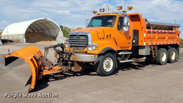 image for item JO9378 2009 Sterling LT9500 dump truck