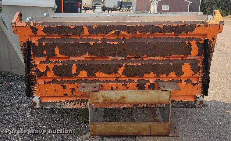 image for item JO9378 2009 Sterling LT9500 dump truck