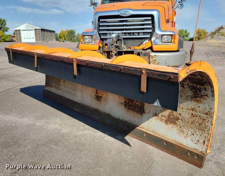 image for item JO9378 2009 Sterling LT9500 dump truck