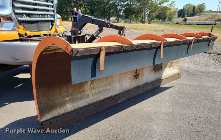 image for item JO9378 2009 Sterling LT9500 dump truck