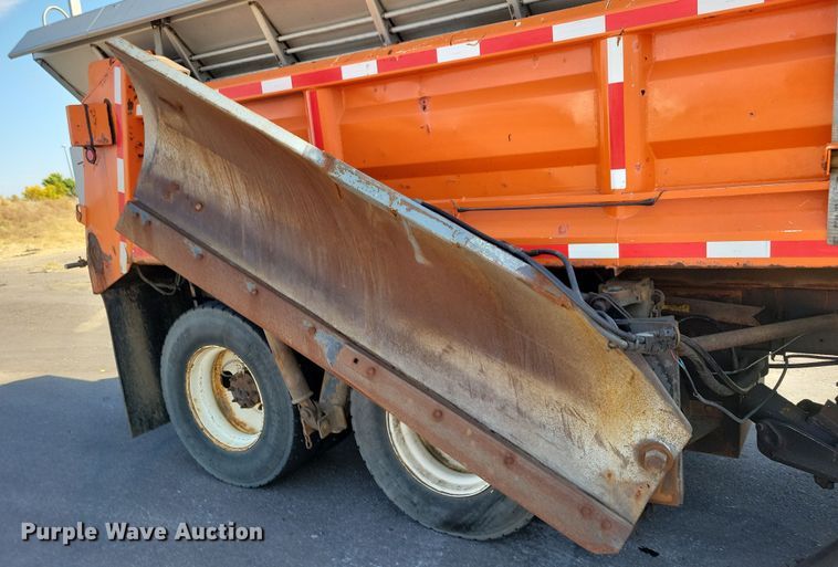 image for item JO9378 2009 Sterling LT9500 dump truck