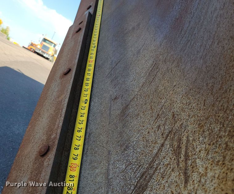 image for item JO9378 2009 Sterling LT9500 dump truck