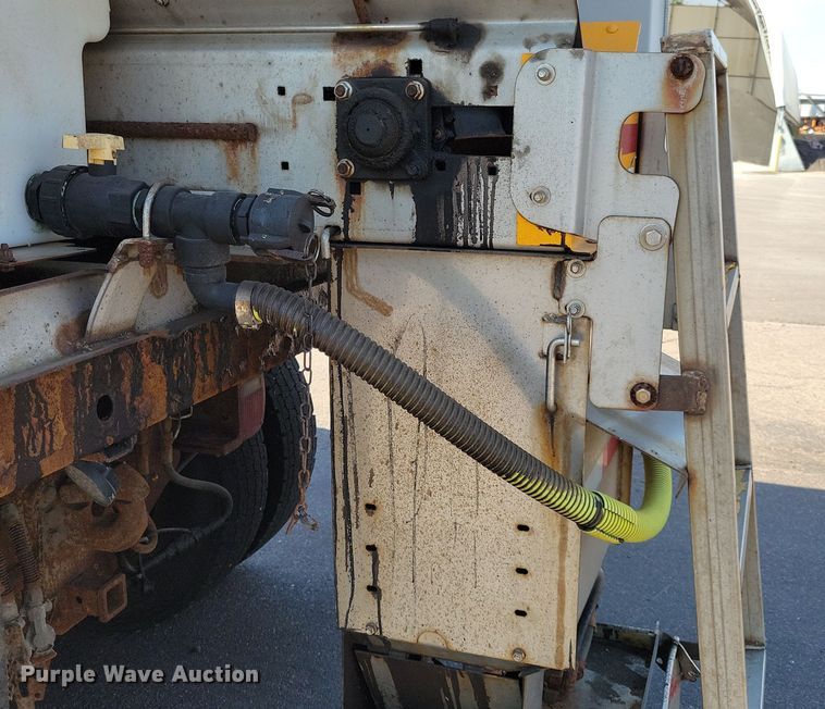 image for item JO9378 2009 Sterling LT9500 dump truck