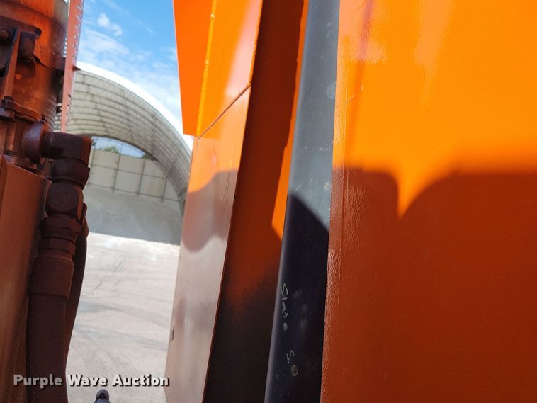 image for item JO9378 2009 Sterling LT9500 dump truck